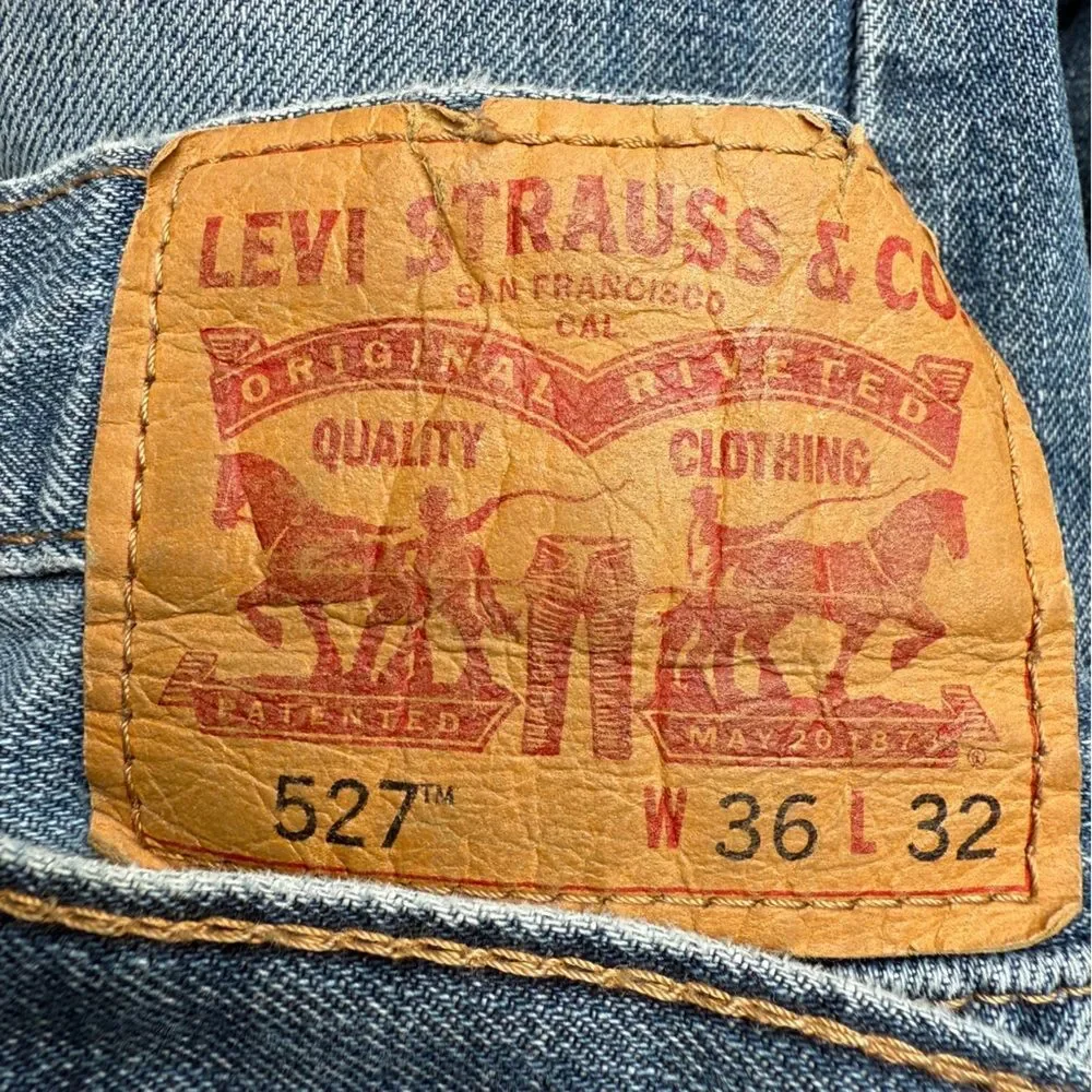 Levi Strauss Men’s 527 Distressed Destoyed Classic Jeans 36 x 32